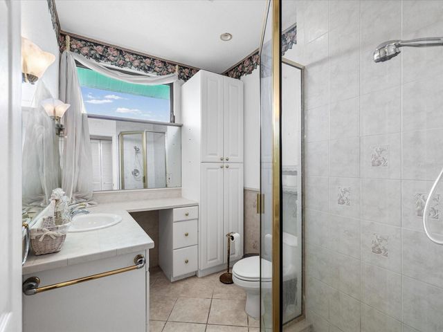 6639 49TH AVENUE N, St Petersburg, FL 33709