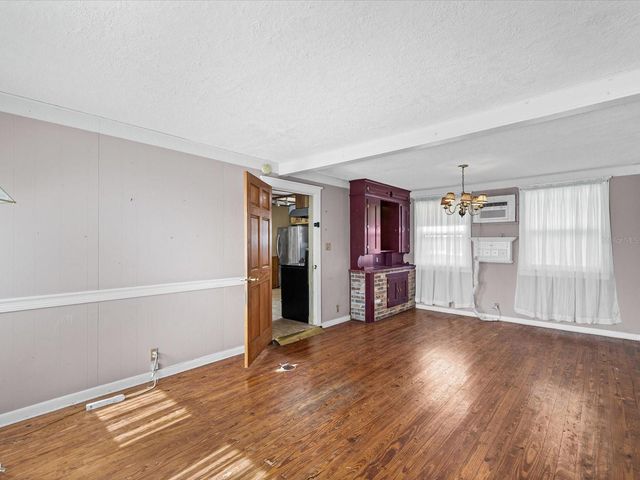 6639 49TH AVENUE N, St Petersburg, FL 33709