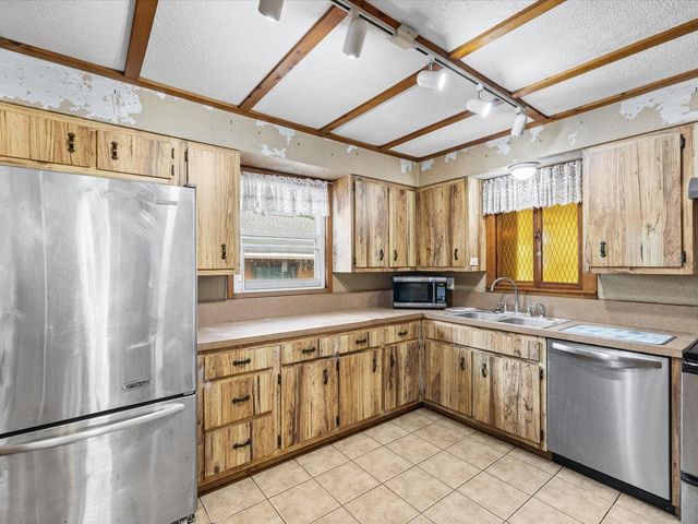 6639 49TH AVENUE N, St Petersburg, FL 33709