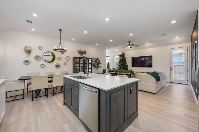 12315 Sterling Oak Drive, Houston, TX 77044