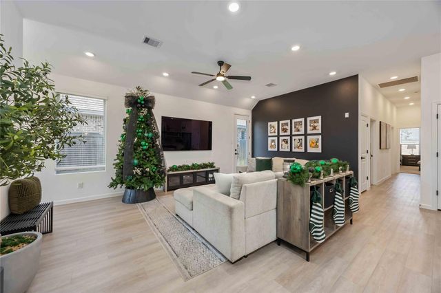 12315 Sterling Oak Drive, Houston, TX 77044