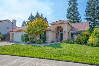 1811 E Oak Haven Drive, Fresno, CA 93730