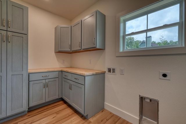 124 Meadow Brooke Lane, Young Harris, GA 30582