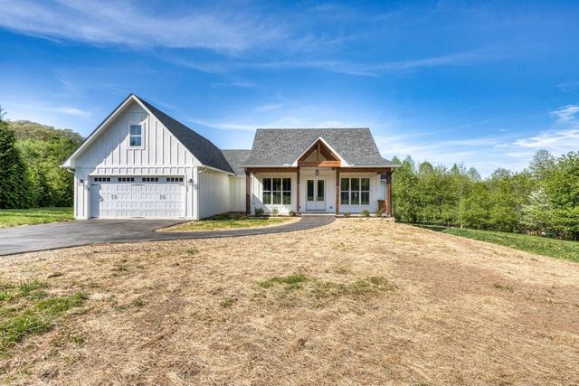 124 Meadow Brooke Lane, Young Harris, GA 30582