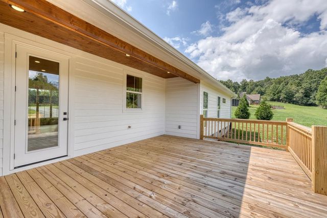 124 Meadow Brooke Lane, Young Harris, GA 30582
