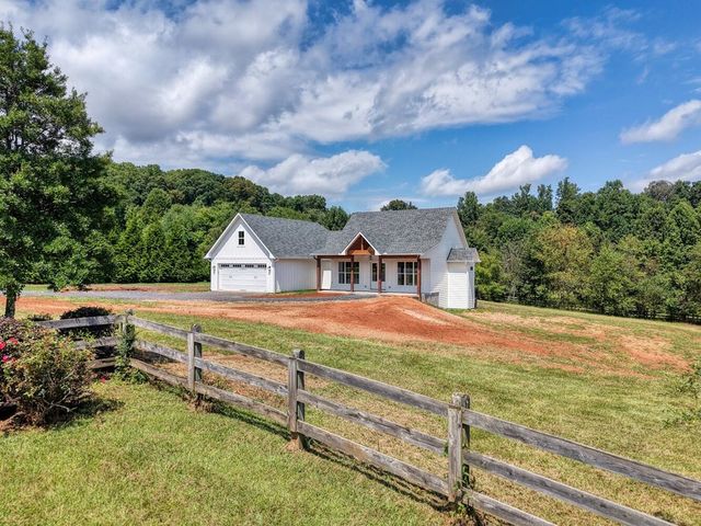 124 Meadow Brooke Lane, Young Harris, GA 30582