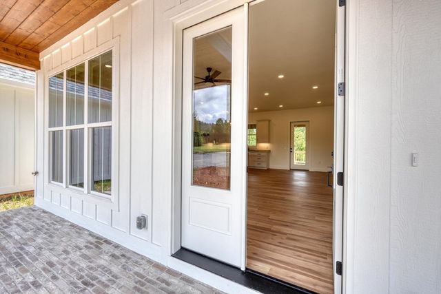 124 Meadow Brooke Lane, Young Harris, GA 30582