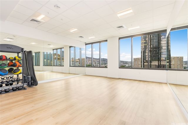 1515 Liona Street 308, Honolulu, HI 96814