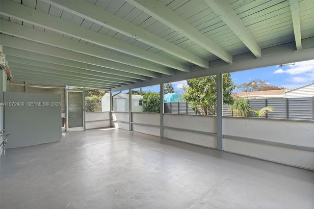 710 N 65th Ter, Hollywood, FL 33024