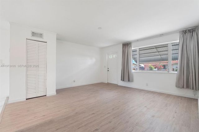 710 N 65th Ter, Hollywood, FL 33024