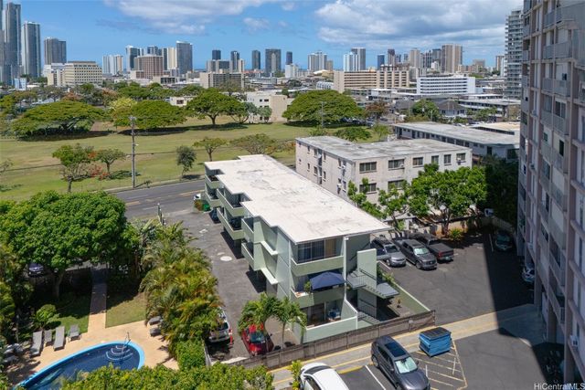 1430 Wilder Avenue, Honolulu, HI 96822