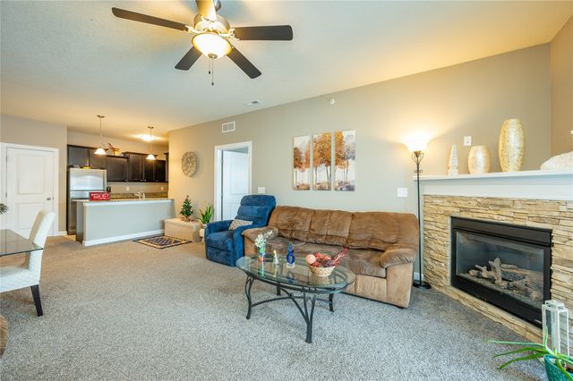 8350 Ep True Parkway 3102, West Des Moines, IA 50266