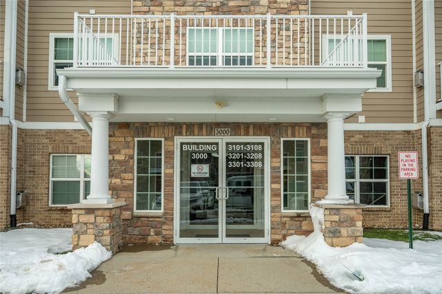 8350 Ep True Parkway 3102, West Des Moines, IA 50266