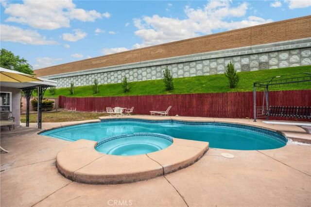 304 Woodland Ave, Brea, CA 92821