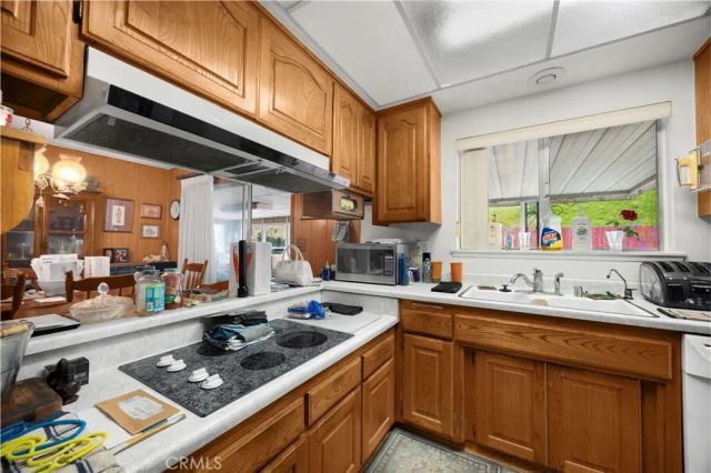 304 Woodland Ave, Brea, CA 92821