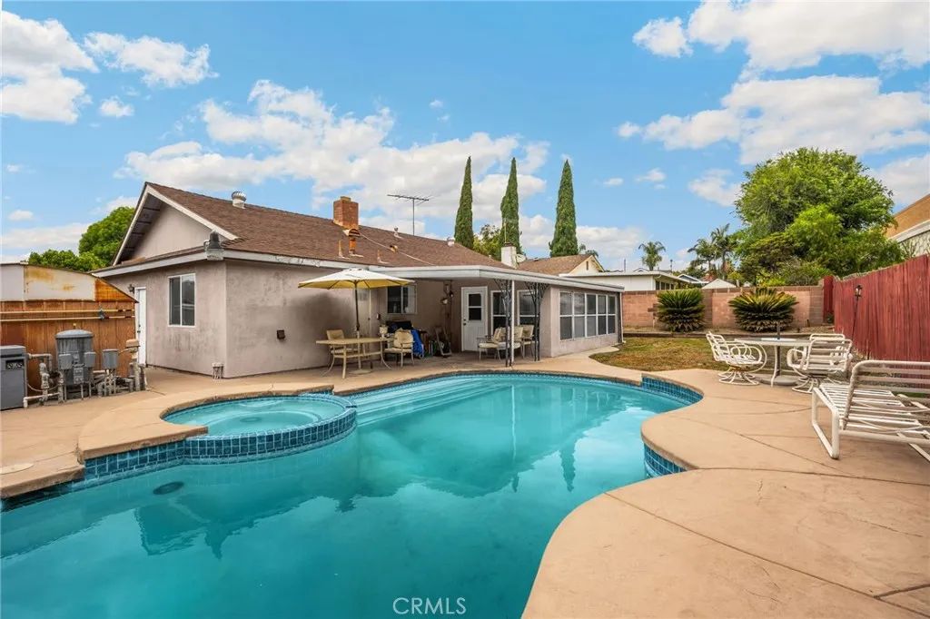 304 Woodland Ave, Brea, CA 92821
