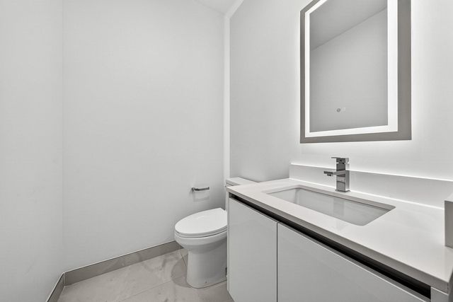 220 Lake Shore Drive 1010, Lake Park, FL 33403