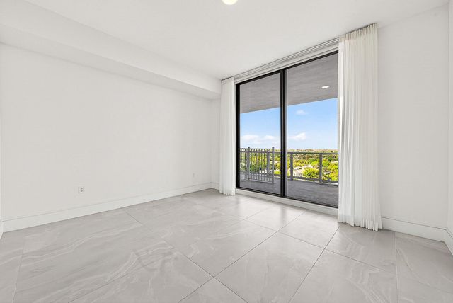 220 Lake Shore Drive 1010, Lake Park, FL 33403