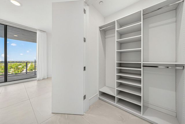 220 Lake Shore Drive 1010, Lake Park, FL 33403