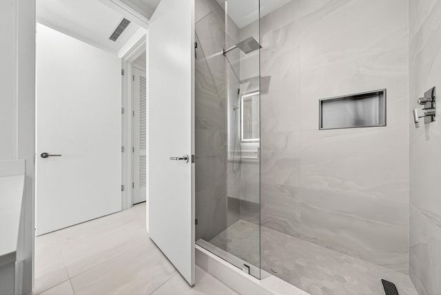 220 Lake Shore Drive 1010, Lake Park, FL 33403