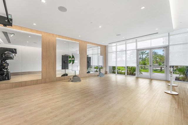 220 Lake Shore Drive 1010, Lake Park, FL 33403