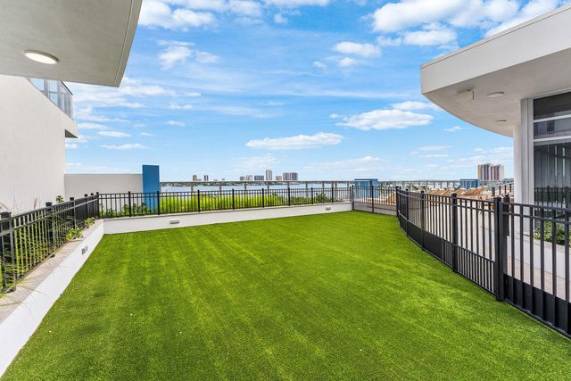 220 Lake Shore Drive 1010, Lake Park, FL 33403