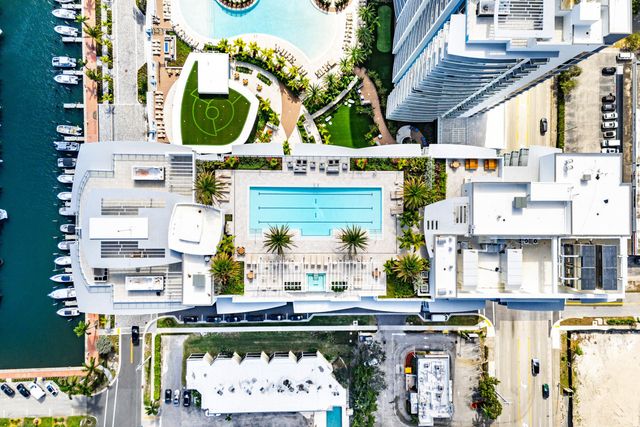 220 Lake Shore Drive 1010, Lake Park, FL 33403