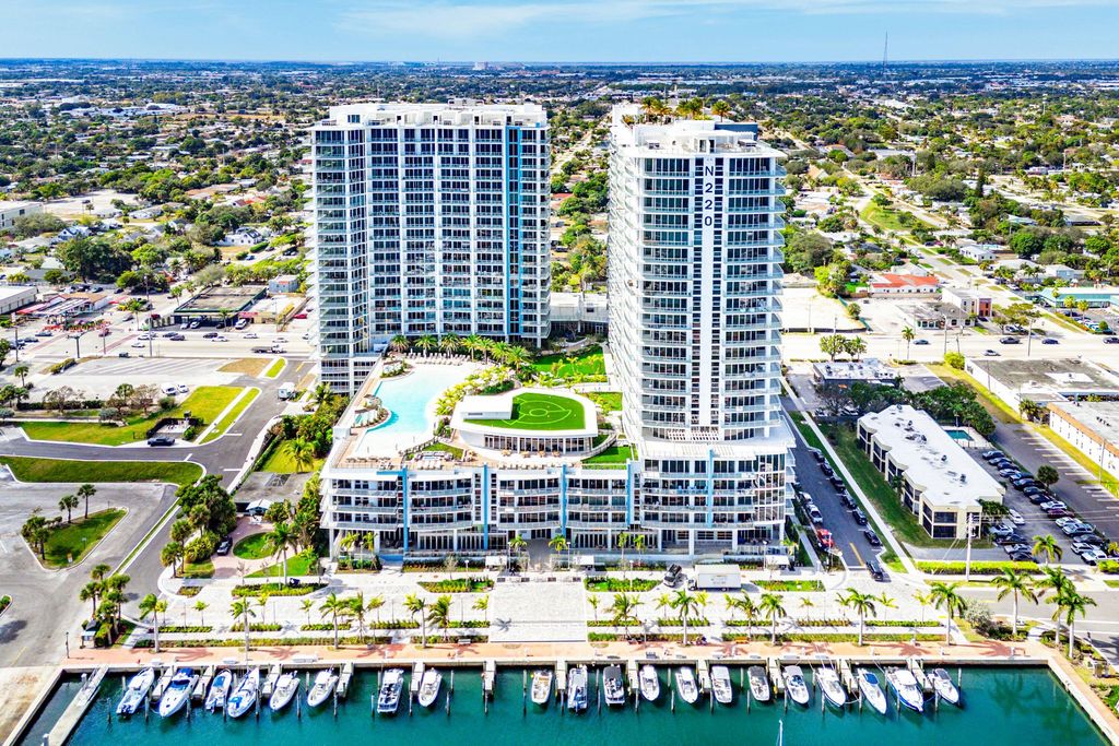 220 Lake Shore Drive 1010, Lake Park, FL 33403