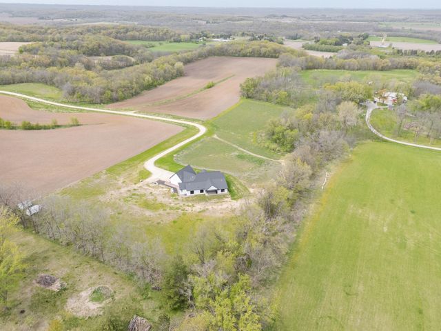 9016 County Road 3 NW, Oronoco, MN 55960