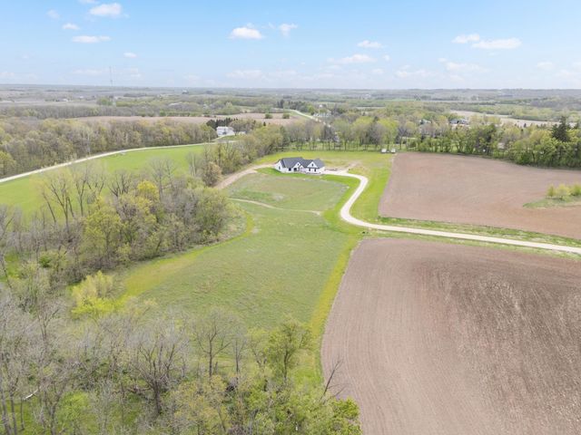 9016 County Road 3 NW, Oronoco, MN 55960