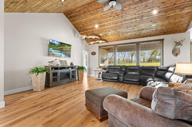 9016 County Road 3 NW, Oronoco, MN 55960