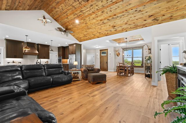 9016 County Road 3 NW, Oronoco, MN 55960