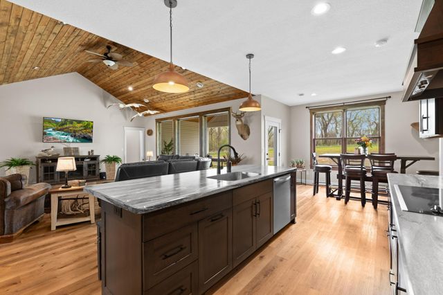 9016 County Road 3 NW, Oronoco, MN 55960
