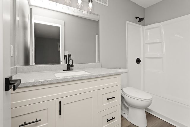 3845 Sherman Boulevard, Des Moines, IA 50310