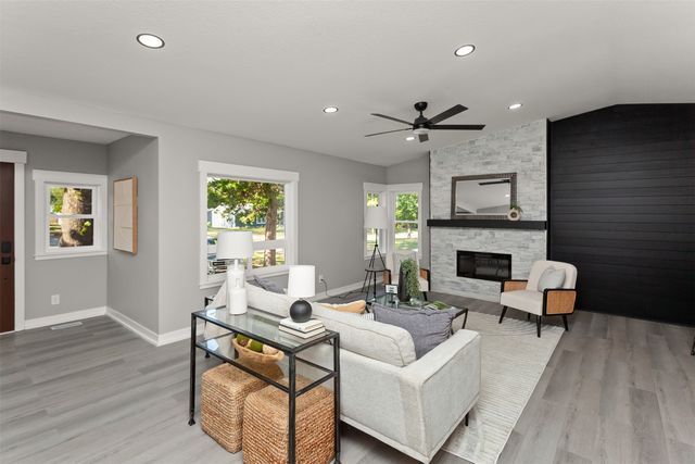 3845 Sherman Boulevard, Des Moines, IA 50310