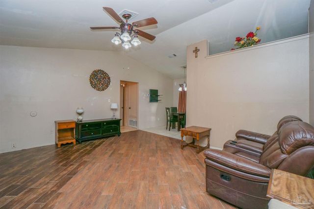 4763 Lanett Dr, Pensacola, FL 32526