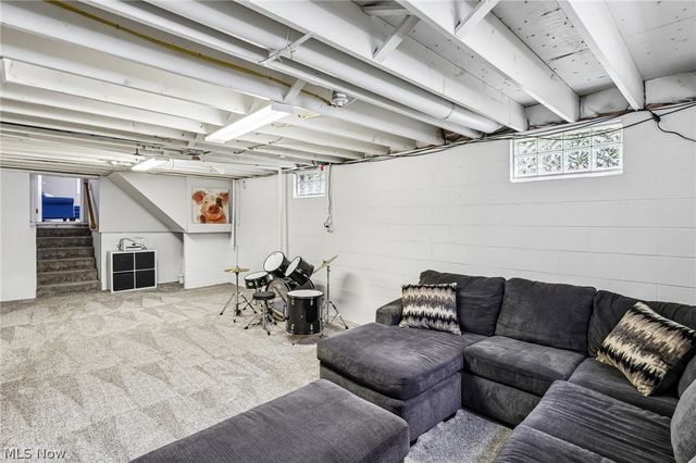 944 Wallwood Drive, Copley, OH 44321