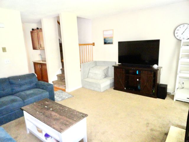 1275 Winsted Road 101, Torrington, CT 06790