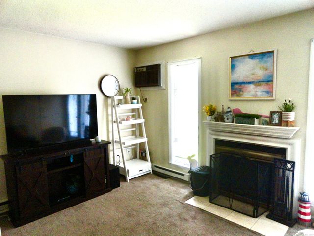 1275 Winsted Road 101, Torrington, CT 06790