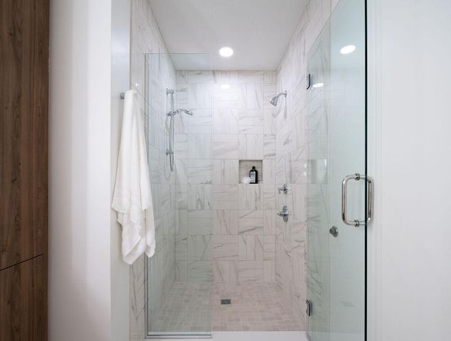 7 West Drive, Excelsior, MN 55331