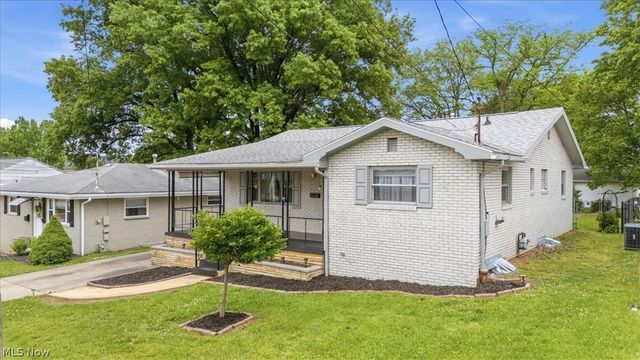 609 27th Street, Vienna, WV 26105