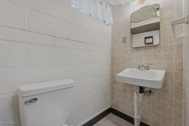 609 27th Street, Vienna, WV 26105