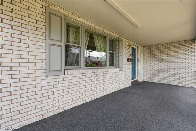 609 27th Street, Vienna, WV 26105