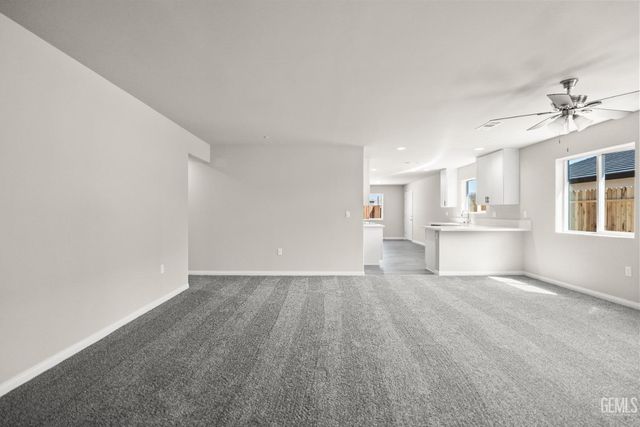 612 Poinsettia Street, Bakersfield, CA 93307