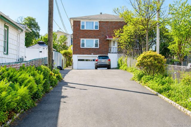 59 Halladay Avenue, Yonkers, NY 10701