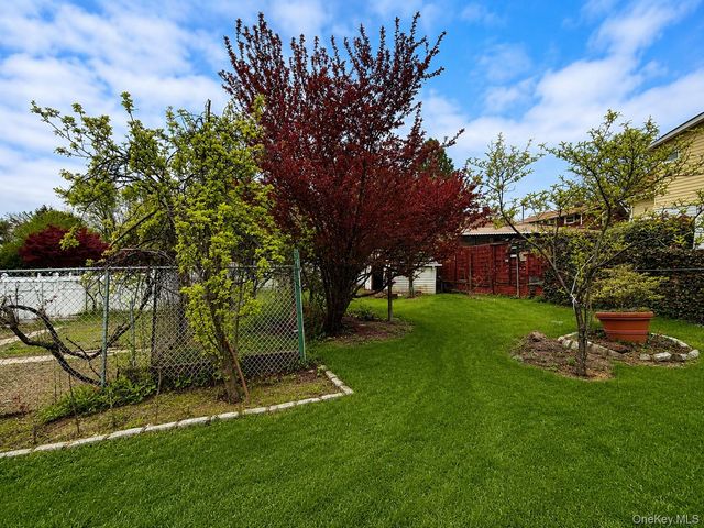 59 Halladay Avenue, Yonkers, NY 10701