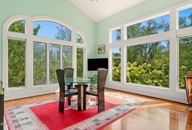 6 Wolf Pen Ln, Prospect, KY 40059