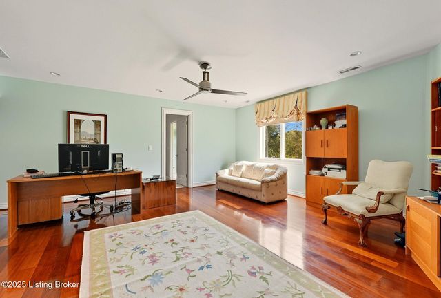 6 Wolf Pen Ln, Prospect, KY 40059