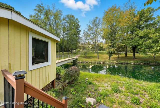 6 Wolf Pen Ln, Prospect, KY 40059