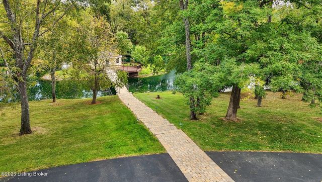 6 Wolf Pen Ln, Prospect, KY 40059